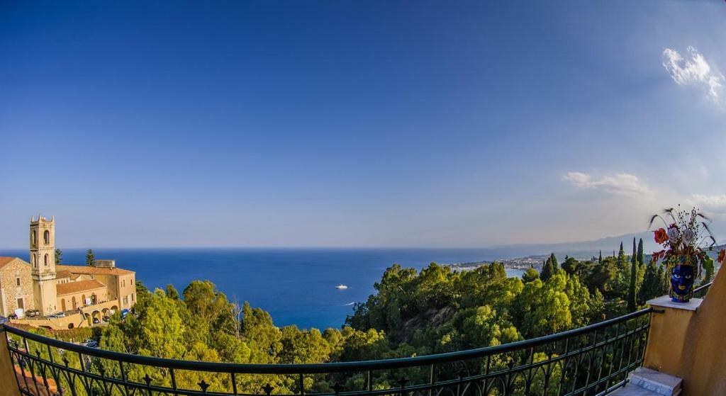 Hotel Villa Riis Taormina Eksteriør billede